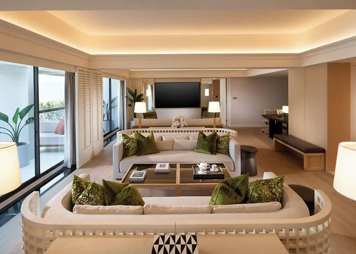 Conrad Singapore Orchard