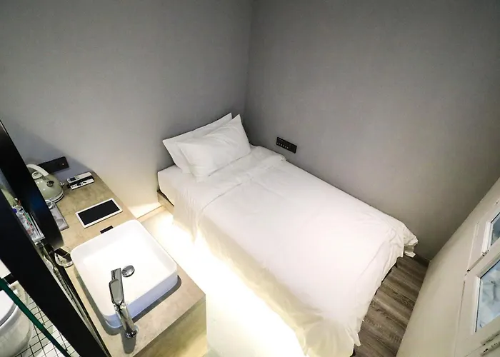 Rest Chinatown Hotel