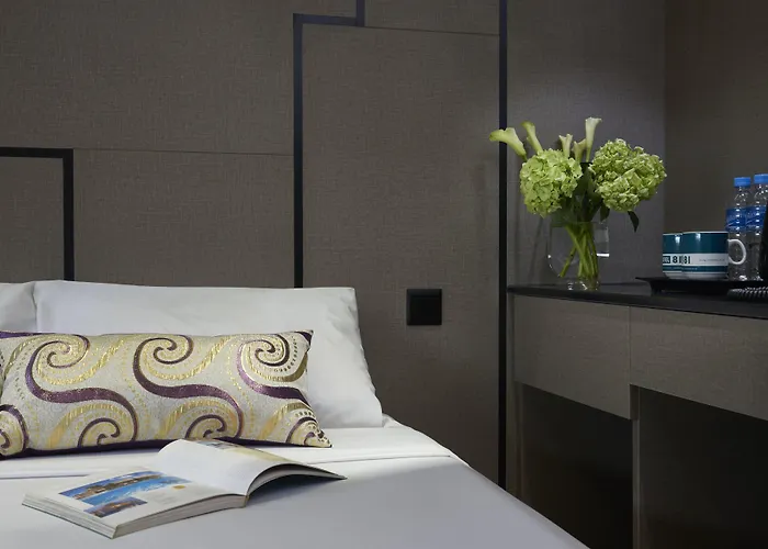 Hotel 81 Gold